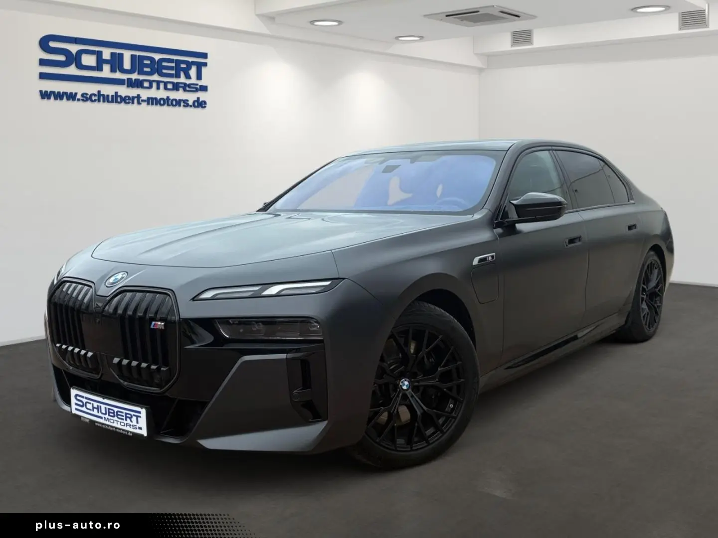 BMW M760 e xDrive  M Aerodynamik Massage Live Cockpi