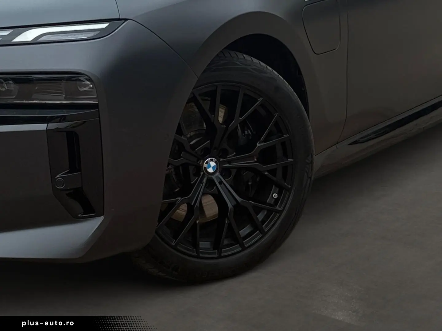 BMW M760 e xDrive  M Aerodynamik Massage Live Cockpi