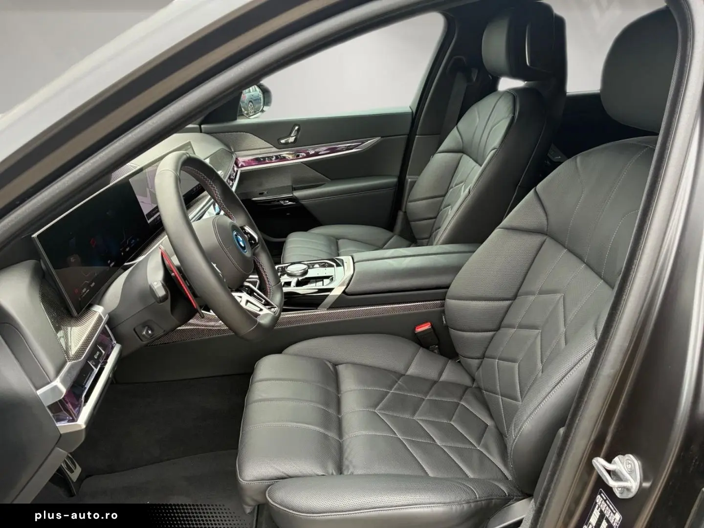BMW M760 e xDrive  M Aerodynamik Massage Live Cockpi