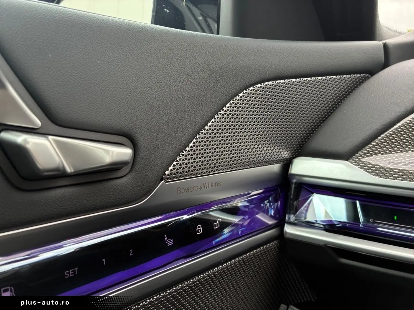 BMW M760 e xDrive  M Aerodynamik Massage Live Cockpi
