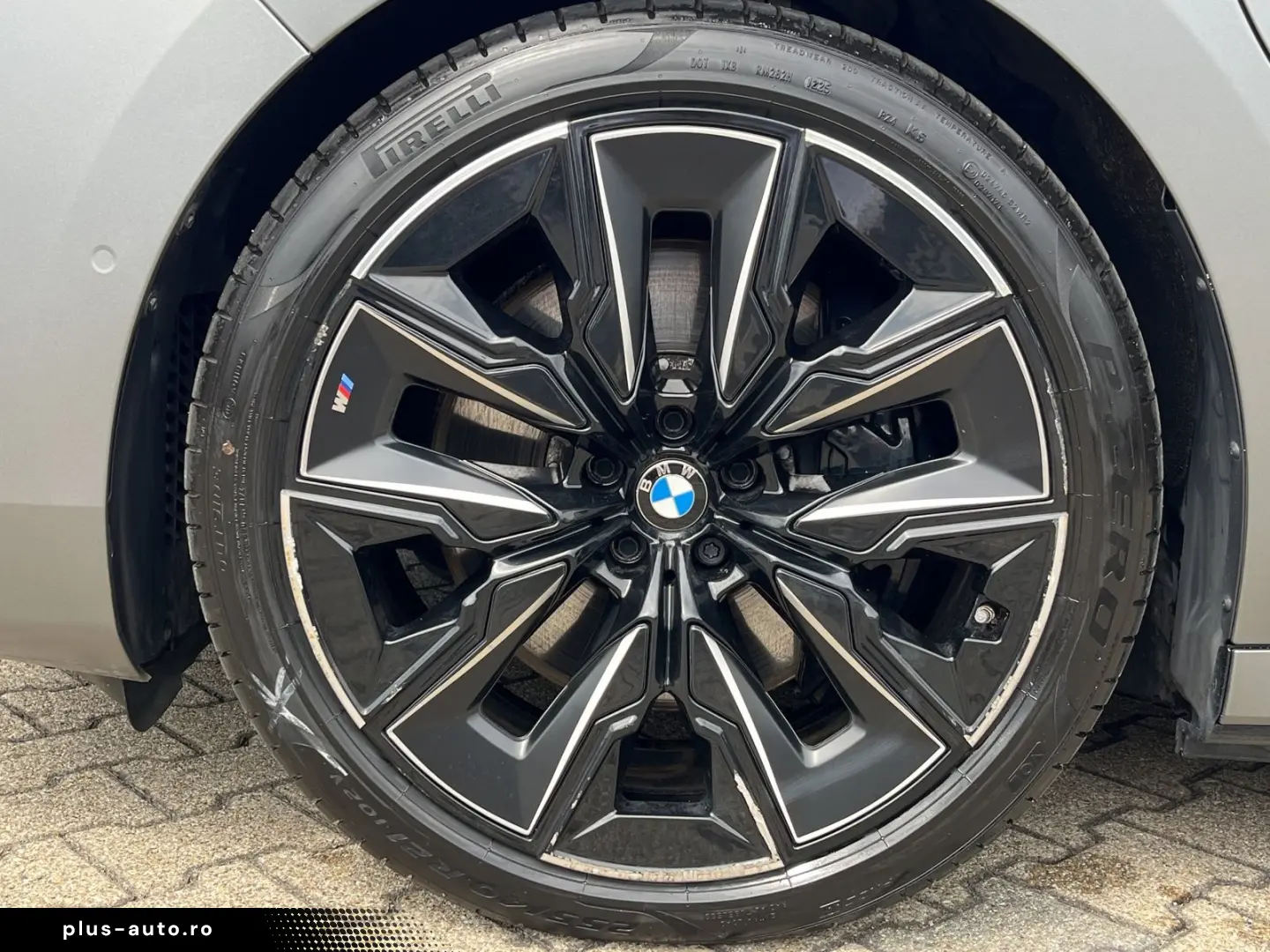 BMW M760e xDrive Limousine Massage B&W Ex. Drive Pro