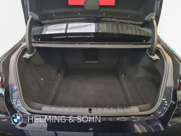 BMW M760e xDrive Limousine B&W Surround Massage AHK