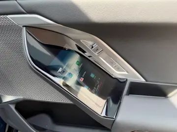 BMW M760 e xDrive  1. Hand  Pano  Massage  Fahrass.