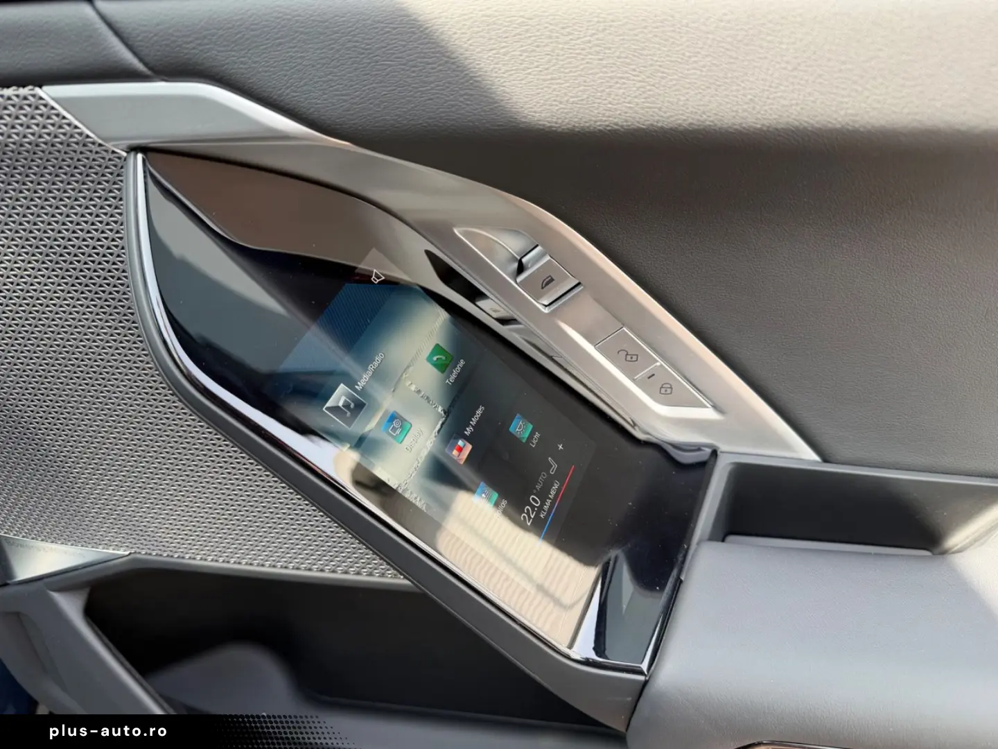 BMW M760 e xDrive  1. Hand  Pano  Massage  Fahrass.