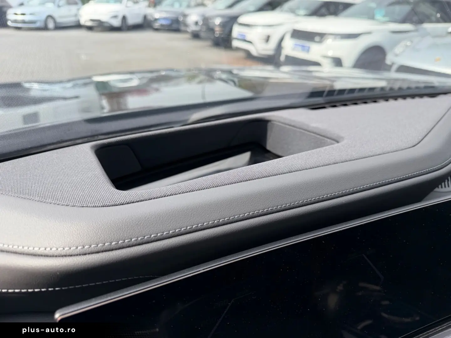 BMW M760 e xDrive  1. Hand  Pano  Massage  Fahrass.