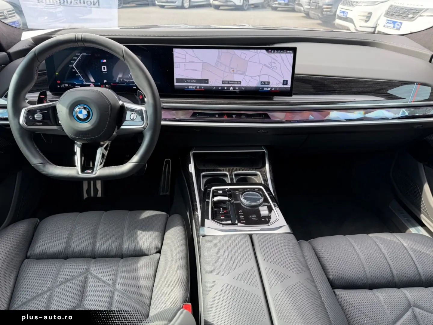 BMW M760 e xDrive  1. Hand  Pano  Massage  Fahrass.