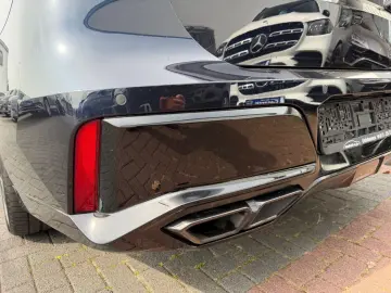 BMW M760 e xDrive  1. Hand  Pano  Massage  Fahrass.