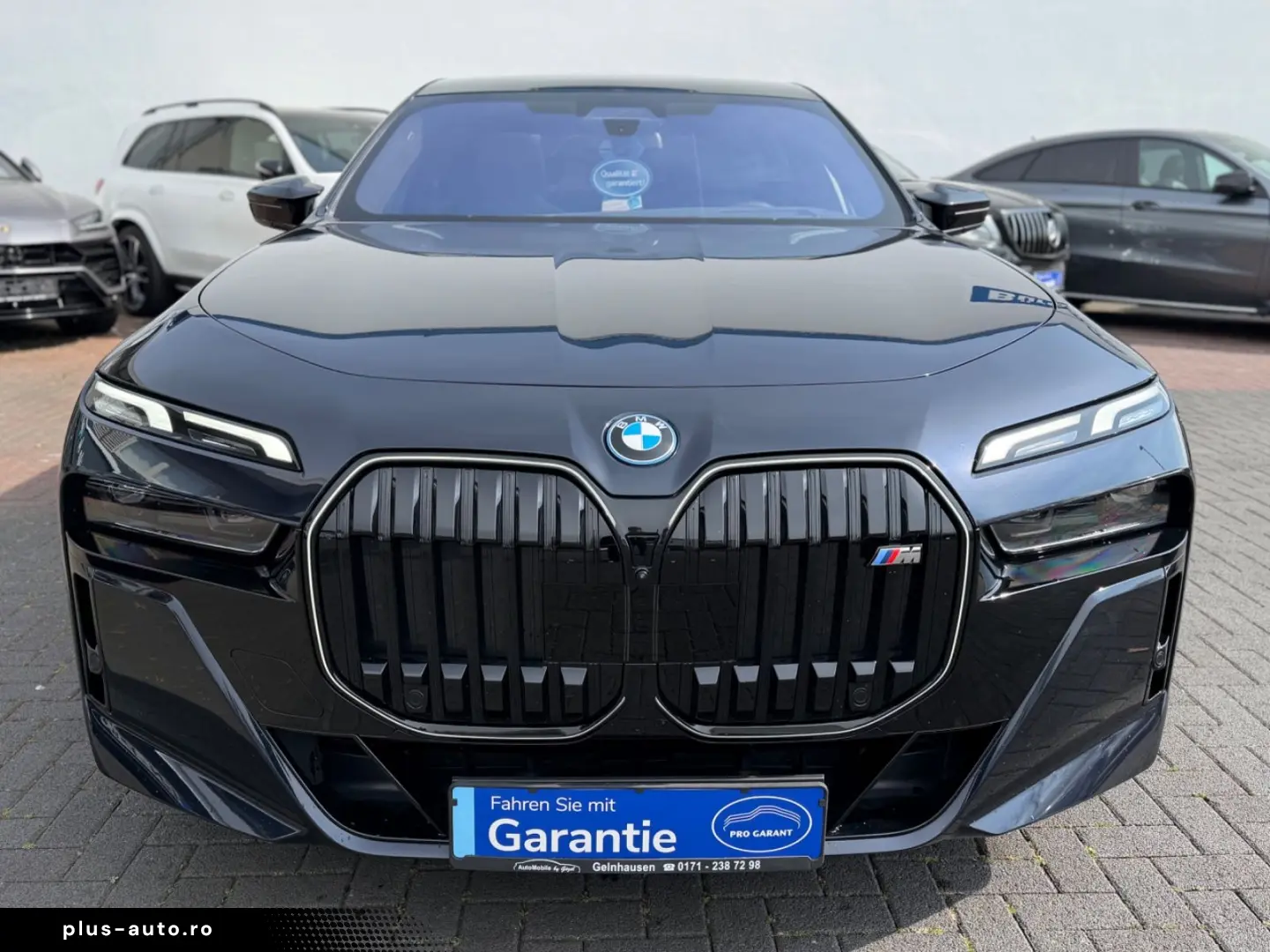BMW M760 e xDrive  1. Hand  Pano  Massage  Fahrass.