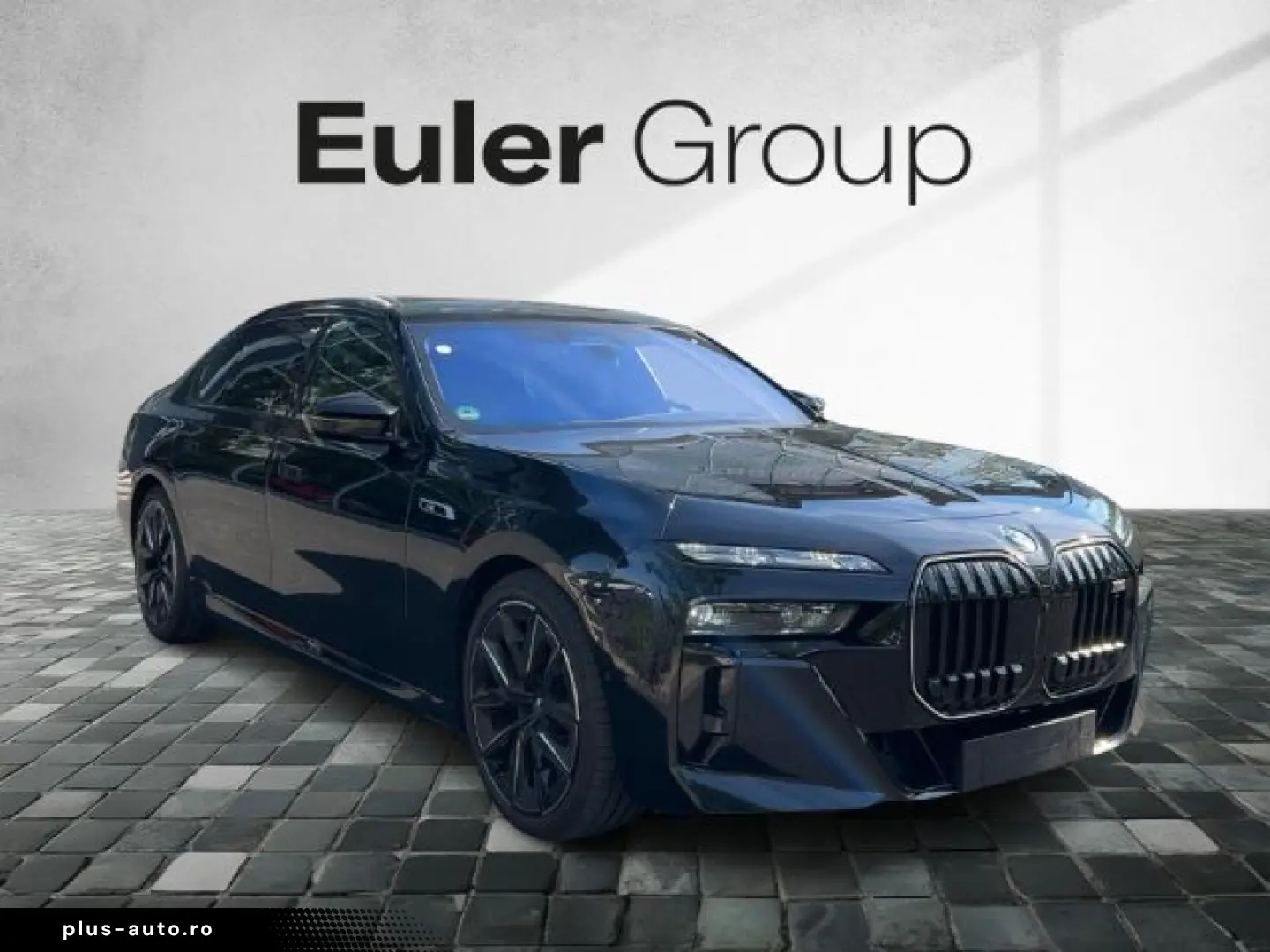 BMW M760 e xDrive Iconic Glow Pano Sky Lounge Massag