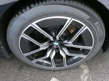 BMW M760e xDr. M Performance Pak. NP 179270.- ACC