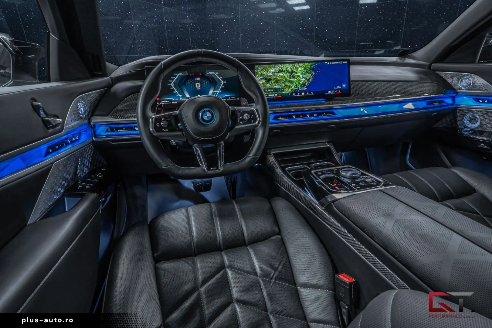 BMW M760 e xDrive Theatre B&W Executive Pano Sky DAP
