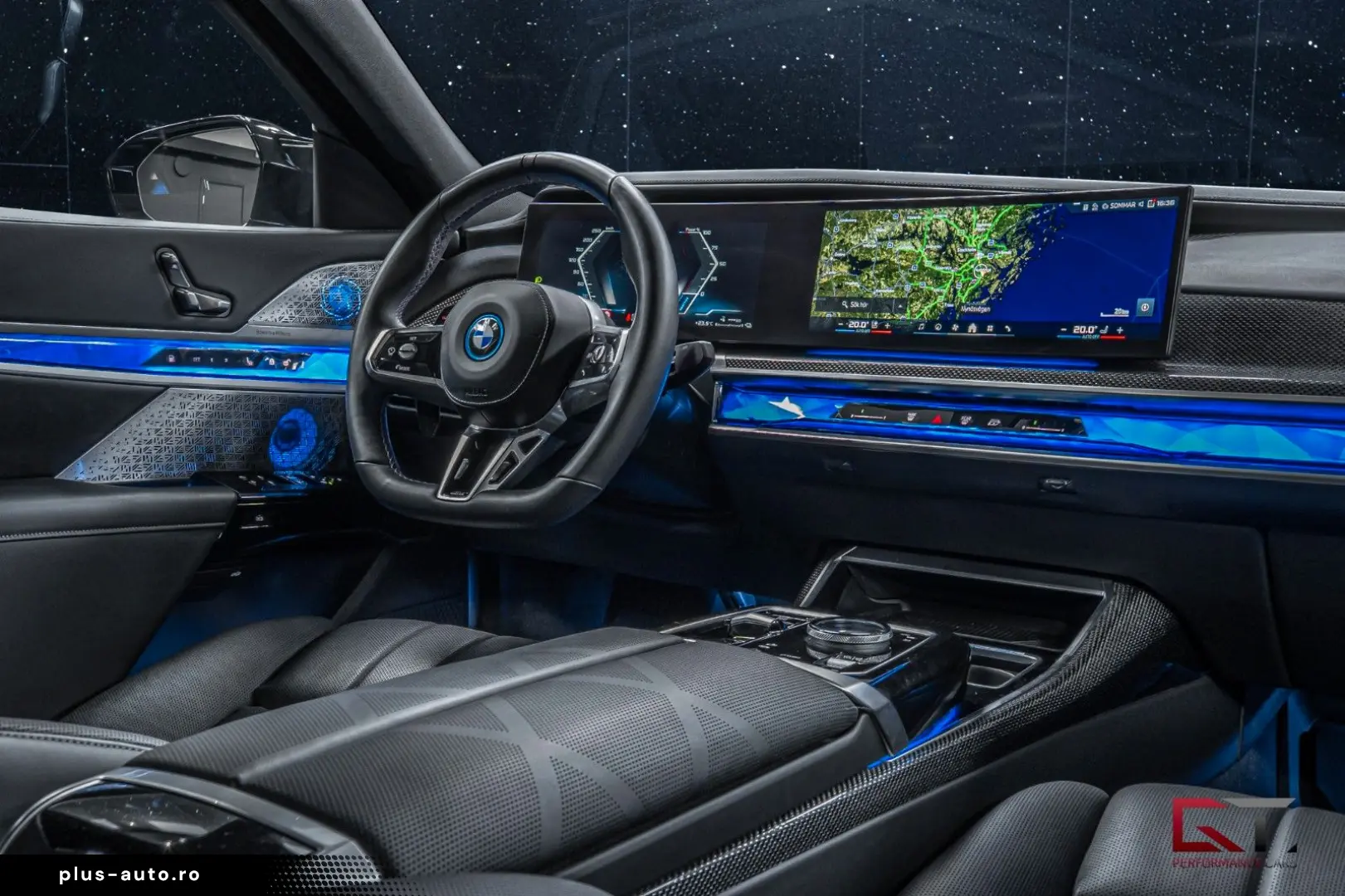 BMW M760 e xDrive Theatre B&W Executive Pano Sky DAP