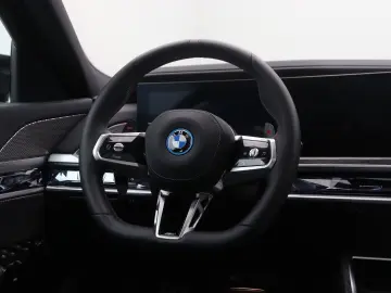 BMW M760 7 Serie M760e xDrive SoH 100%