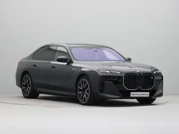 BMW M760 7 Serie M760e xDrive SoH 100%