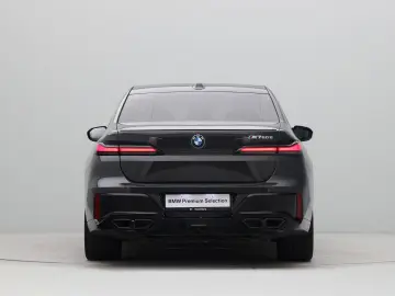 BMW M760 7 Serie M760e xDrive SoH 100%