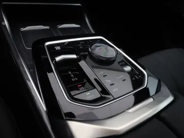 BMW M760 7 Serie M760e xDrive SoH 100%