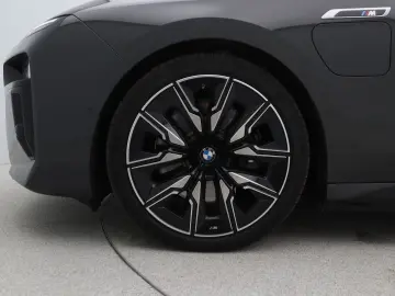 BMW M760 7 Serie M760e xDrive SoH 100%