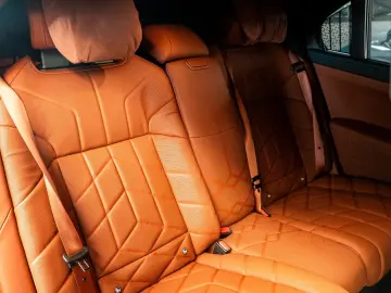 BMW M760e Performance Paket Iconic Sky Inno HUD