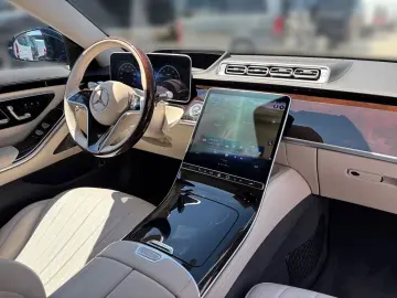 MERCEDES-BENZ S 500 4M AMG Pano AIR Burm3D HAL Stdhz…