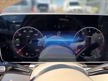 MERCEDES-BENZ S 500 4M AMG Pano AIR Burm3D HAL Stdhz…