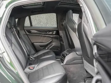 PORSCHE 2024 Turbo Hybrid 976 € 125000 UPE EUR 252110 45