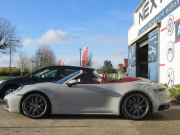 Porsche 911 Carrera 4S Cabriolet