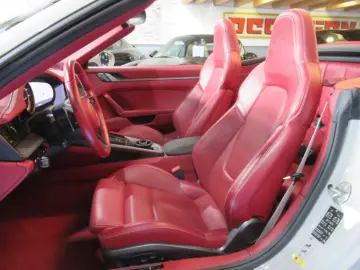 Porsche 911 Carrera 4S Cabriolet