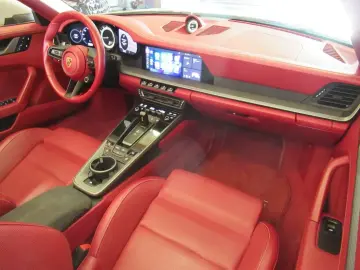 Porsche 911 Carrera 4S Cabriolet