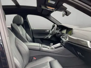 BMW X6 xDrive30d M SPORT PANO AHK HARMAN KARDON RÜCK