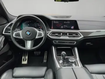 BMW X6 xDrive30d M SPORT PANO AHK HARMAN KARDON RÜCK