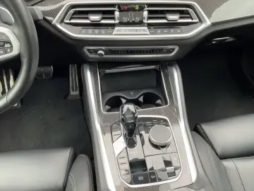 BMW X6 xDrive30d M SPORT PANO AHK HARMAN KARDON RÜCK