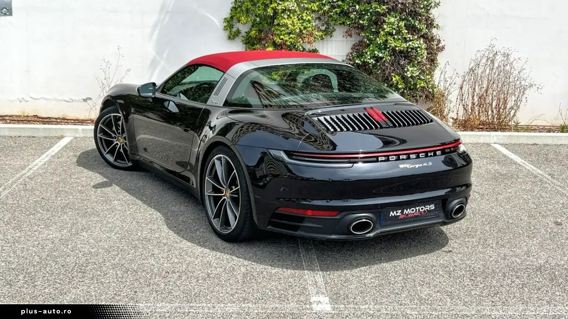 🚀 Porsche 911 Targa 4S (992)