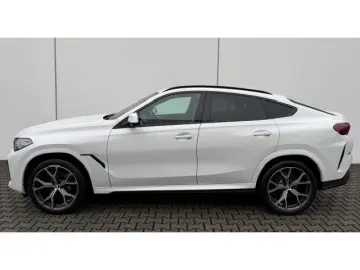 BMW X6 xDrive 30dA M-Sport AHK PANO SHZ Parkass  HUD