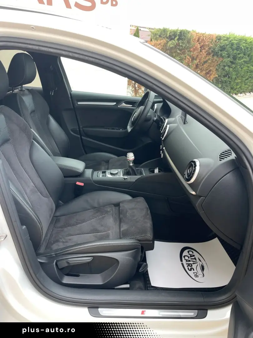 Audi A3  2.0TDI  SLINE  BI-Xenon  Panoramic  Keyless  Distro