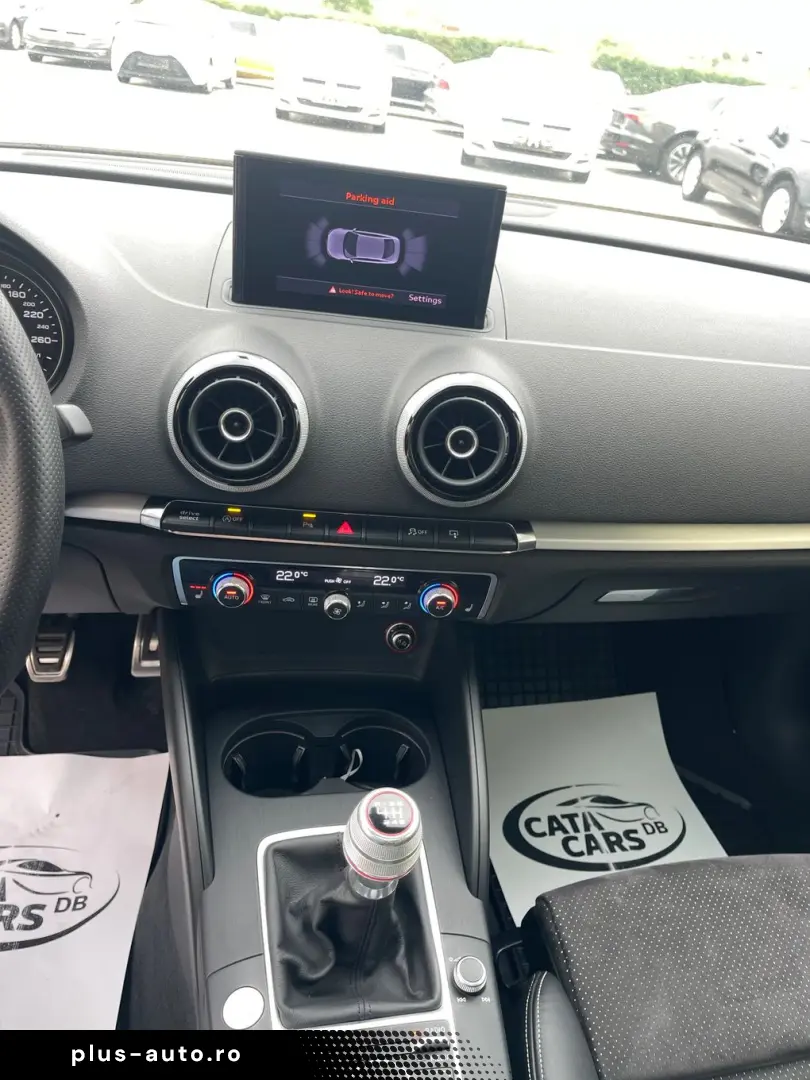 Audi A3  2.0TDI  SLINE  BI-Xenon  Panoramic  Keyless  Distro