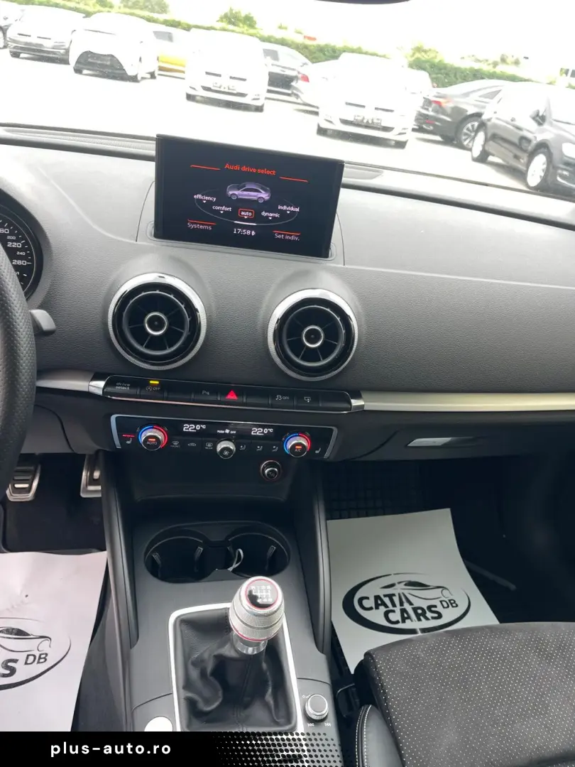 Audi A3  2.0TDI  SLINE  BI-Xenon  Panoramic  Keyless  Distro