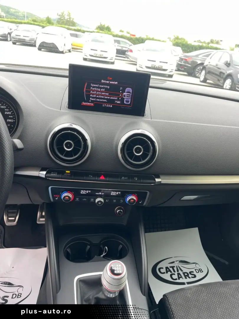 Audi A3  2.0TDI  SLINE  BI-Xenon  Panoramic  Keyless  Distro