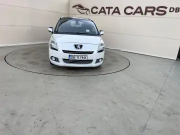 Peugeot 5008 2.0HDI  150CP  Panoramic  Navi  Head Up  Pilot