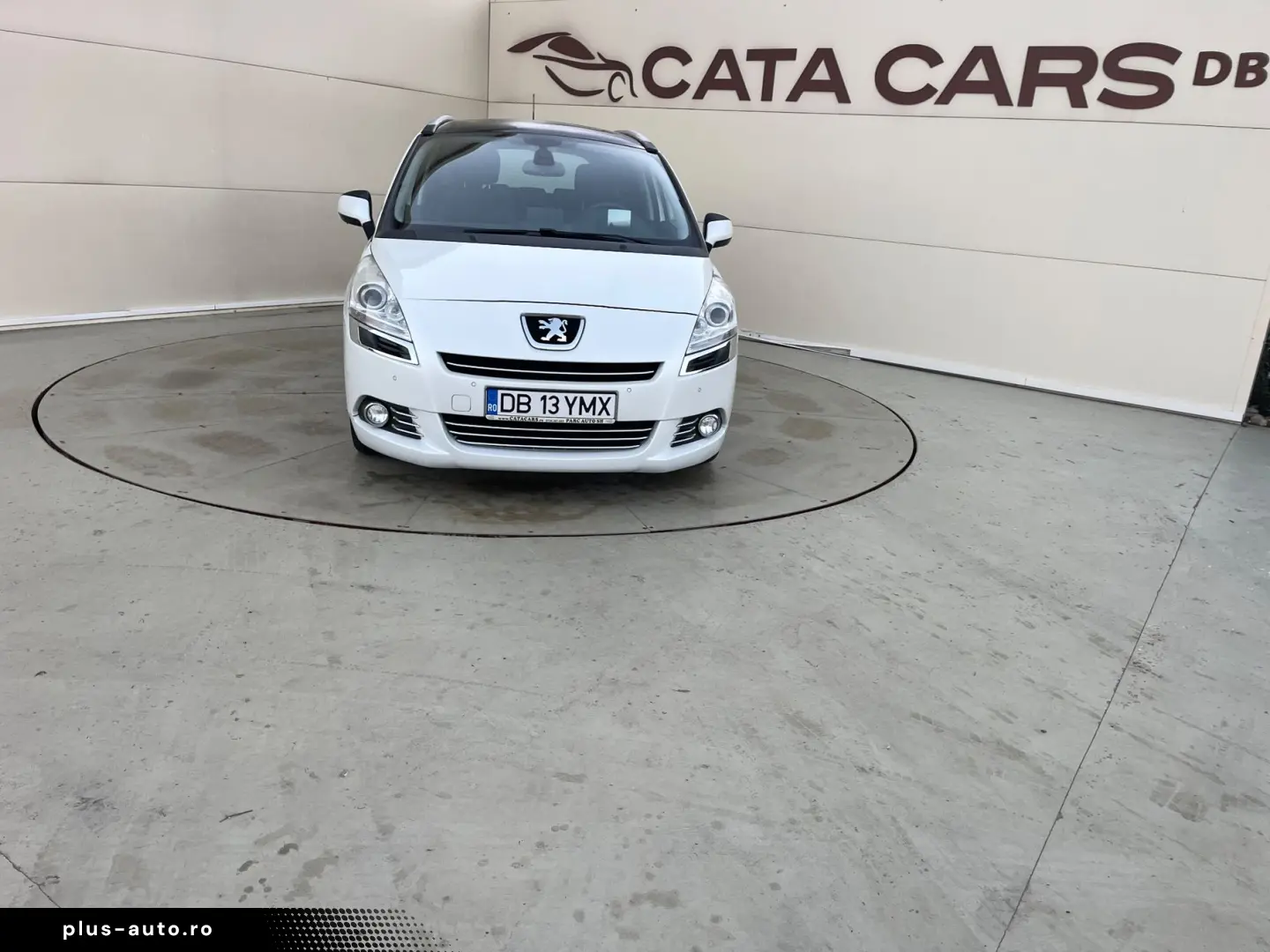Peugeot 5008 2.0HDI  150CP  Panoramic  Navi  Head Up  Pilot