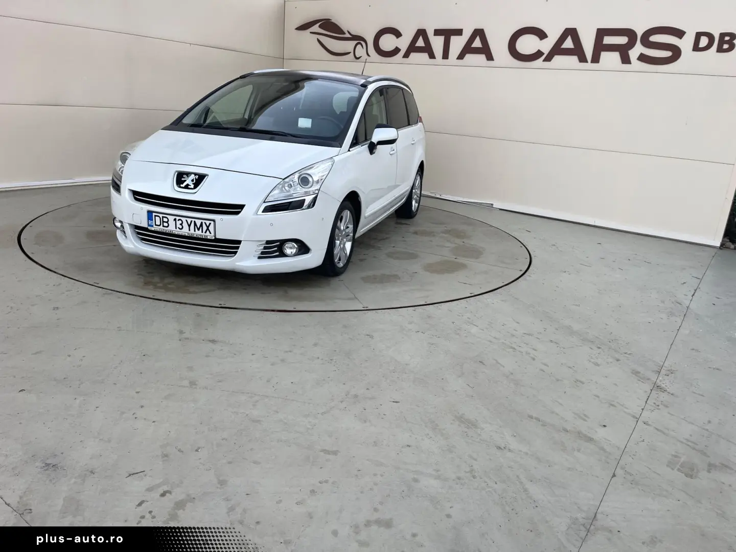 Peugeot 5008 2.0HDI  150CP  Panoramic  Navi  Head Up  Pilot