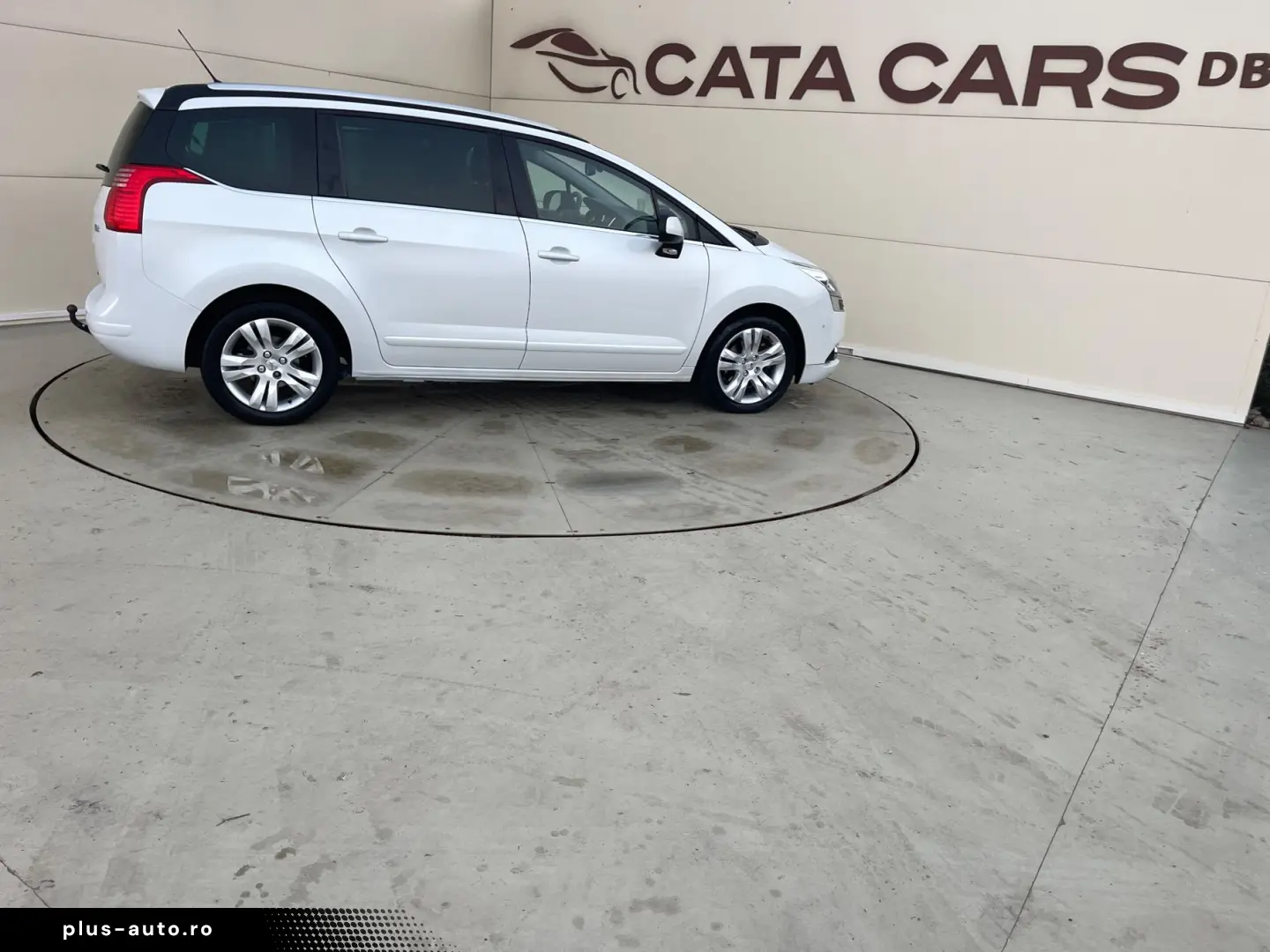Peugeot 5008 2.0HDI  150CP  Panoramic  Navi  Head Up  Pilot