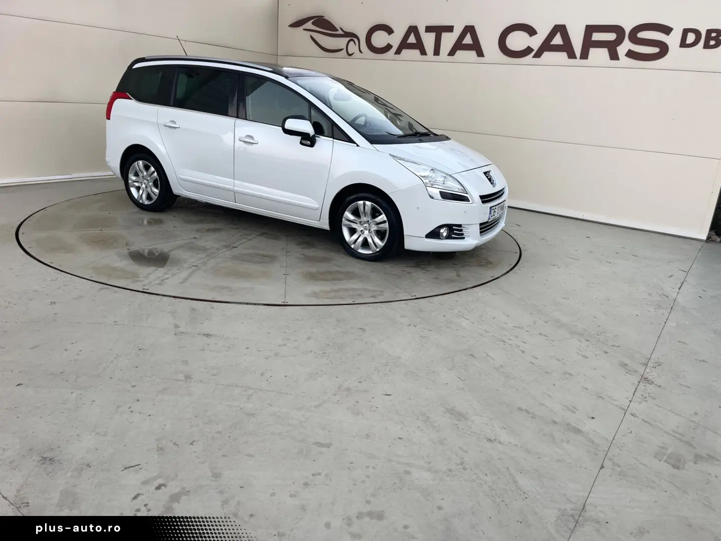 Peugeot 5008 2.0HDI  150CP  Panoramic  Navi  Head Up  Pilot