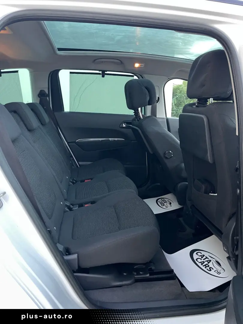 Peugeot 5008 2.0HDI  150CP  Panoramic  Navi  Head Up  Pilot