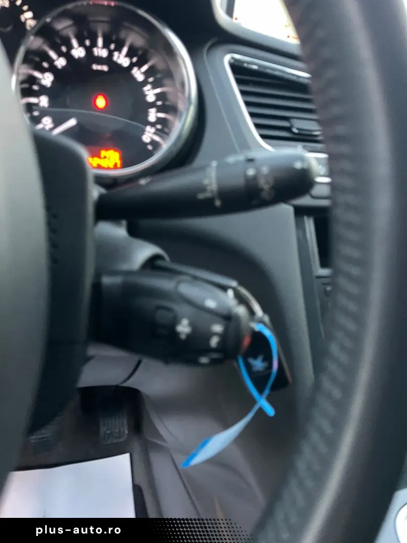 Peugeot 5008 2.0HDI  150CP  Panoramic  Navi  Head Up  Pilot