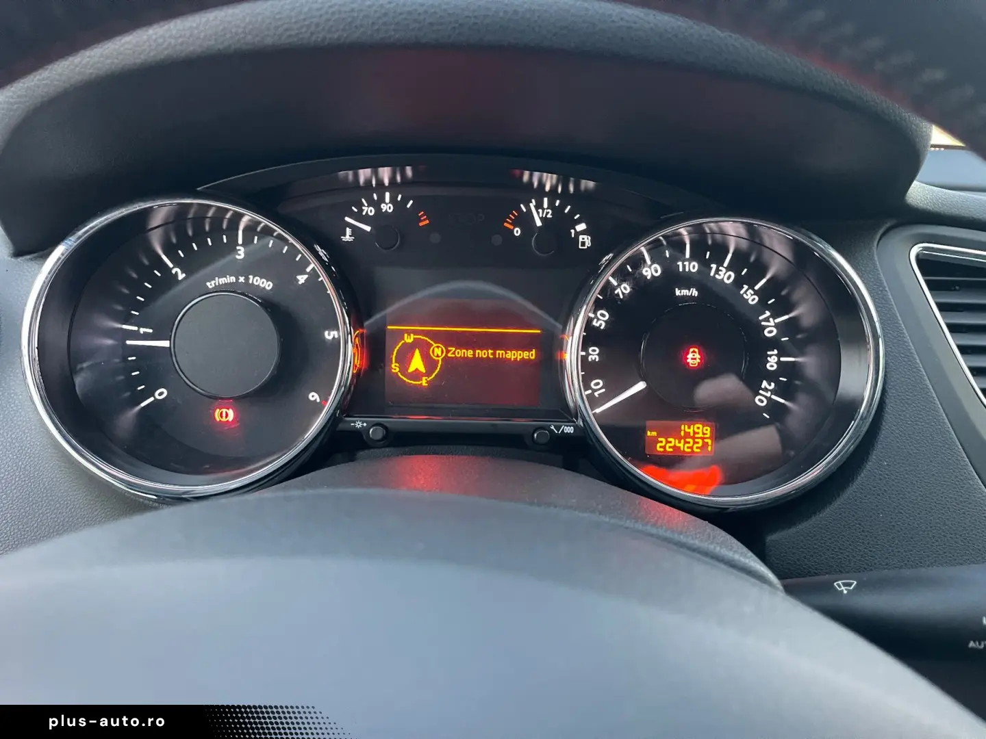 Peugeot 5008 2.0HDI  150CP  Panoramic  Navi  Head Up  Pilot