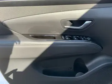 HYUNDAI TUCSON 1.6 T-GDI Trend Plug-In Hybrid 4WD el.HK