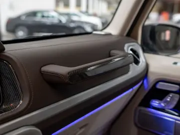 MERCEDES-BENZ G 63 AMG Exclusive Prom NIGHT AHK STANDHZ. SHD
