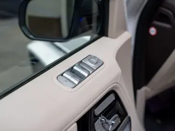 MERCEDES-BENZ G 63 AMG Exclusive Prom NIGHT AHK STANDHZ. SHD