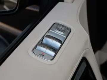 MERCEDES-BENZ G 63 AMG Mercedes-AMG G 63
