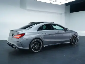 MERCEDES-BENZ CLA 45 AMG Coupé 4-Matic 7G DCT H&K Pano